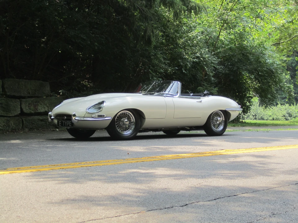 1962 Jaguar E-Type Series 1 - Image 5 of 10
