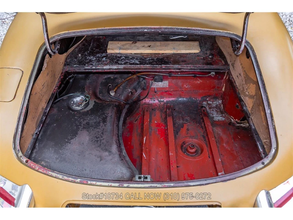 1962 Jaguar E-Type Series 1 - Image 28 of 31