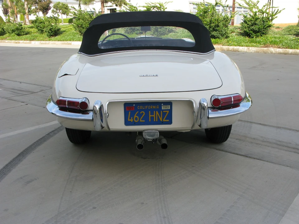 1962 Jaguar E-Type Series 1 - Image 6 of 7
