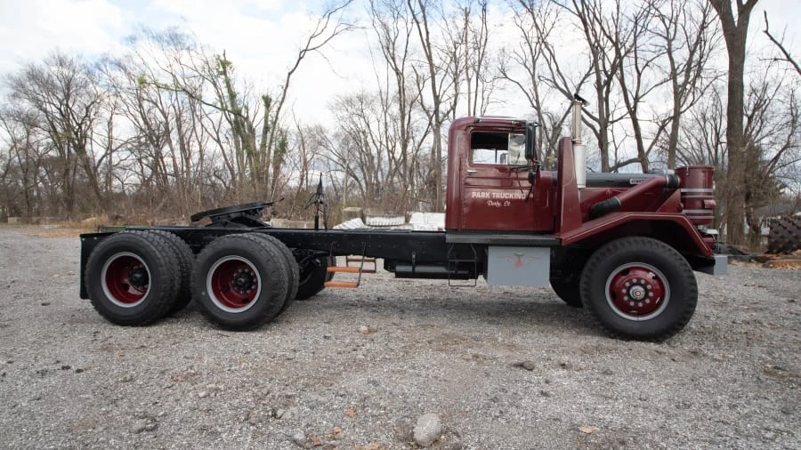 1962 Kenworth - Image 2 of 18