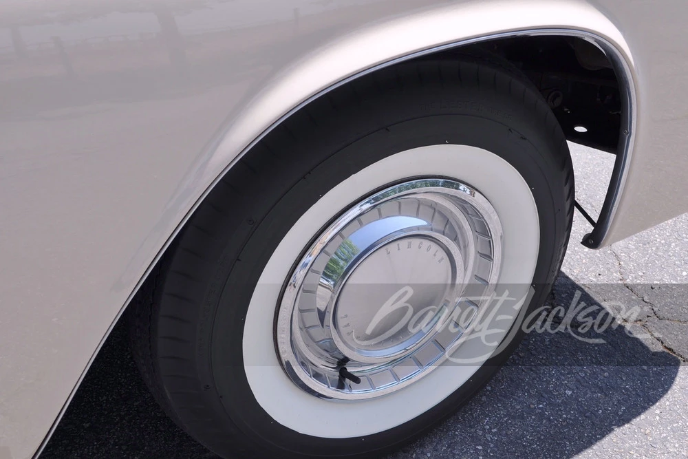 1962 Lincoln Continental 4th Gen - Image 9 of 13