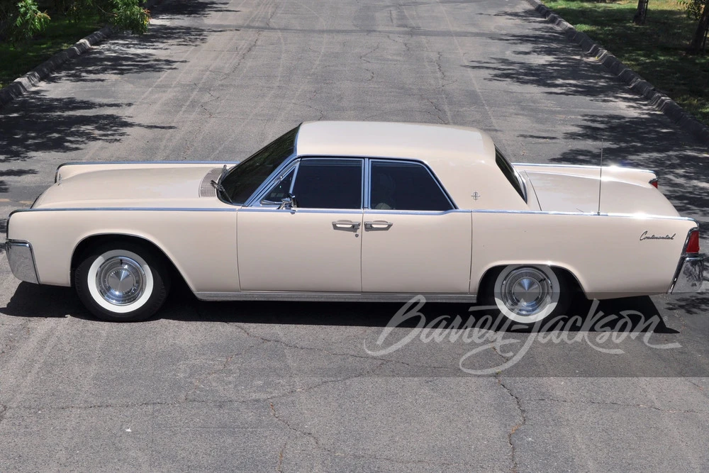 1962 Lincoln Continental 4th Gen - Image 11 of 13