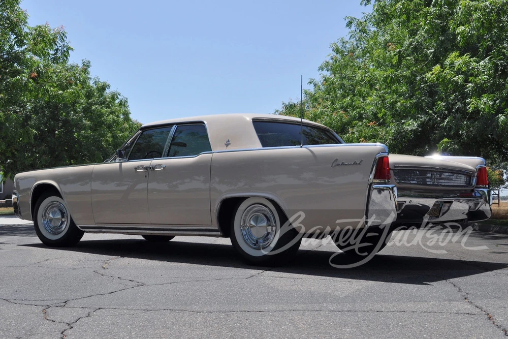 1962 Lincoln Continental 4th Gen - Image 12 of 13