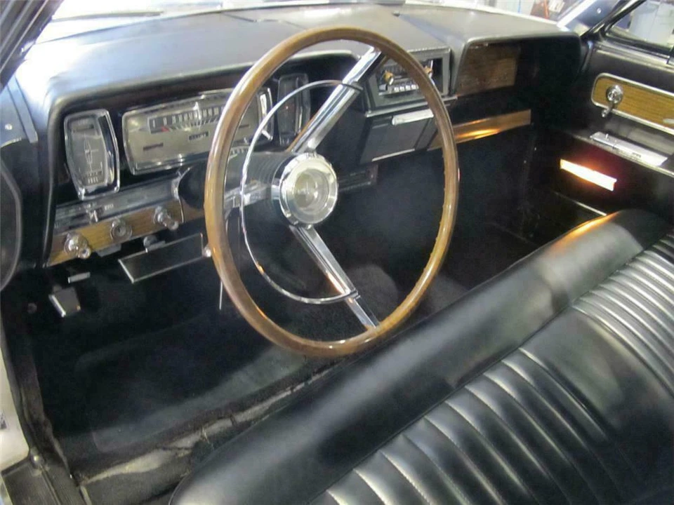 1962 Lincoln Continental 4th Gen - Image 4 of 5