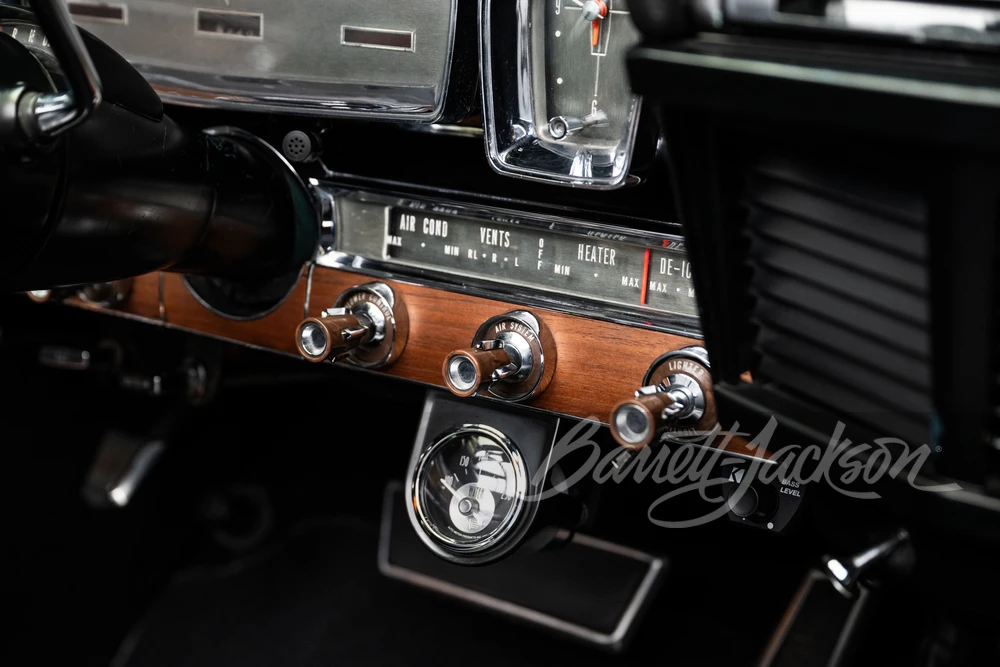 1962 Lincoln Continental 4th Gen - Image 24 of 31