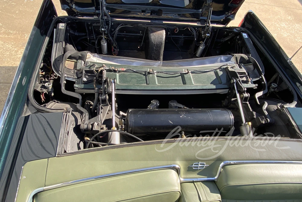 1962 Lincoln Continental 4th Gen - Image 11 of 17
