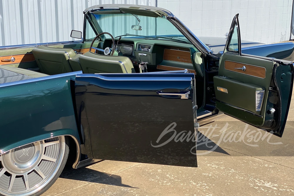 1962 Lincoln Continental 4th Gen - Image 8 of 17