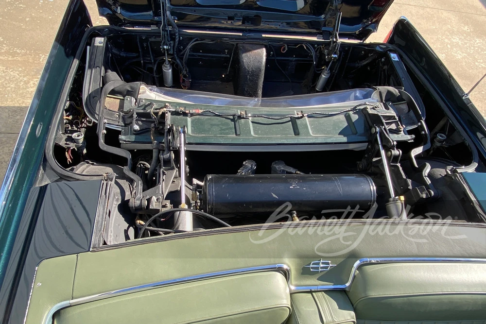1962 Lincoln Continental 4th Gen - Image 12 of 17