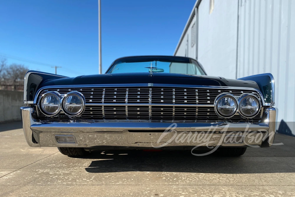 1962 Lincoln Continental 4th Gen - Image 11 of 17