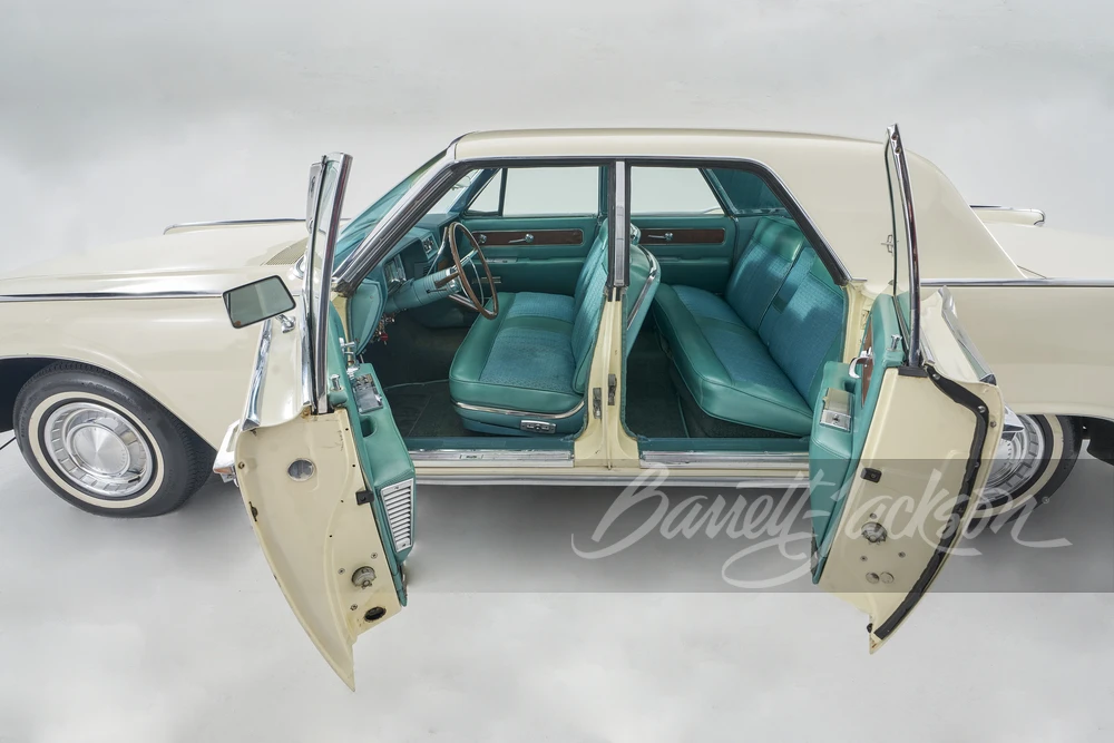 1962 Lincoln Continental 4th Gen - Image 7 of 16