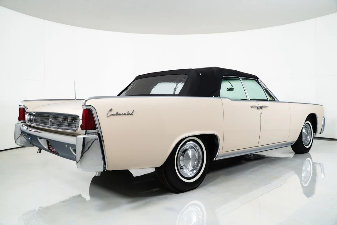 1962 Lincoln Continental 4th Gen - Image 14 of 21