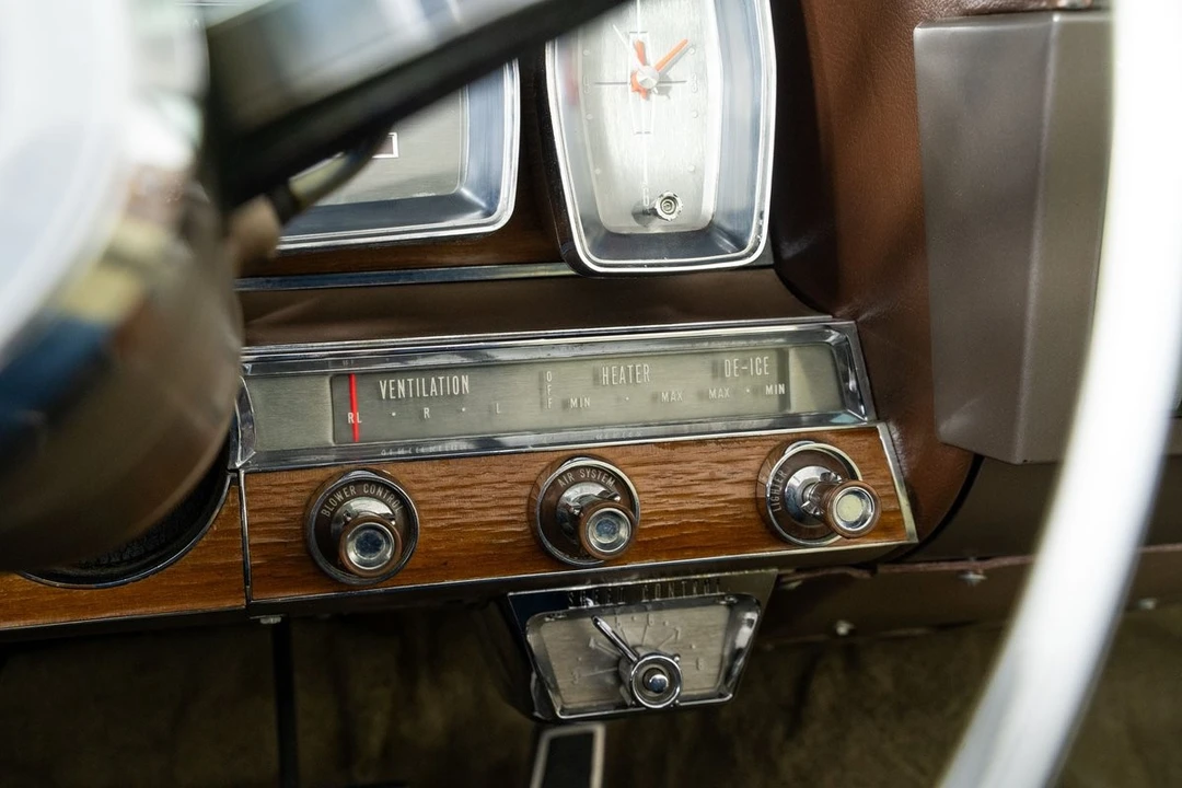 1962 Lincoln Continental 4th Gen - Image 30 of 31