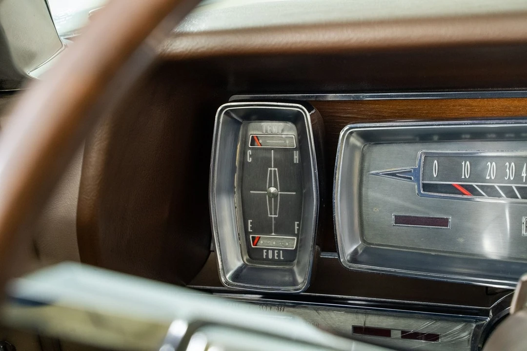 1962 Lincoln Continental 4th Gen - Image 26 of 31