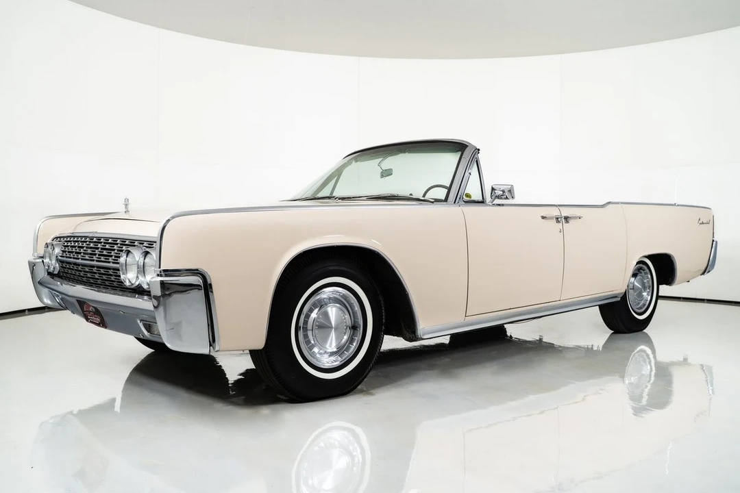 1962 Lincoln Continental 4th Gen - Image 5 of 12
