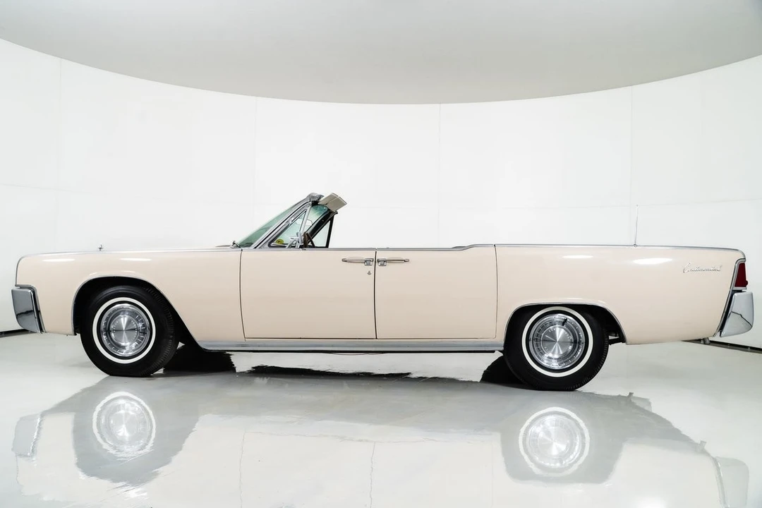 1962 Lincoln Continental 4th Gen - Image 6 of 12