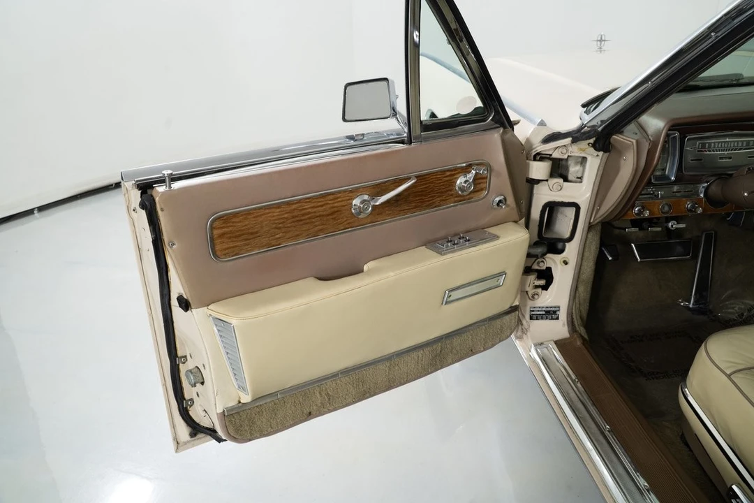 1962 Lincoln Continental 4th Gen - Image 19 of 21