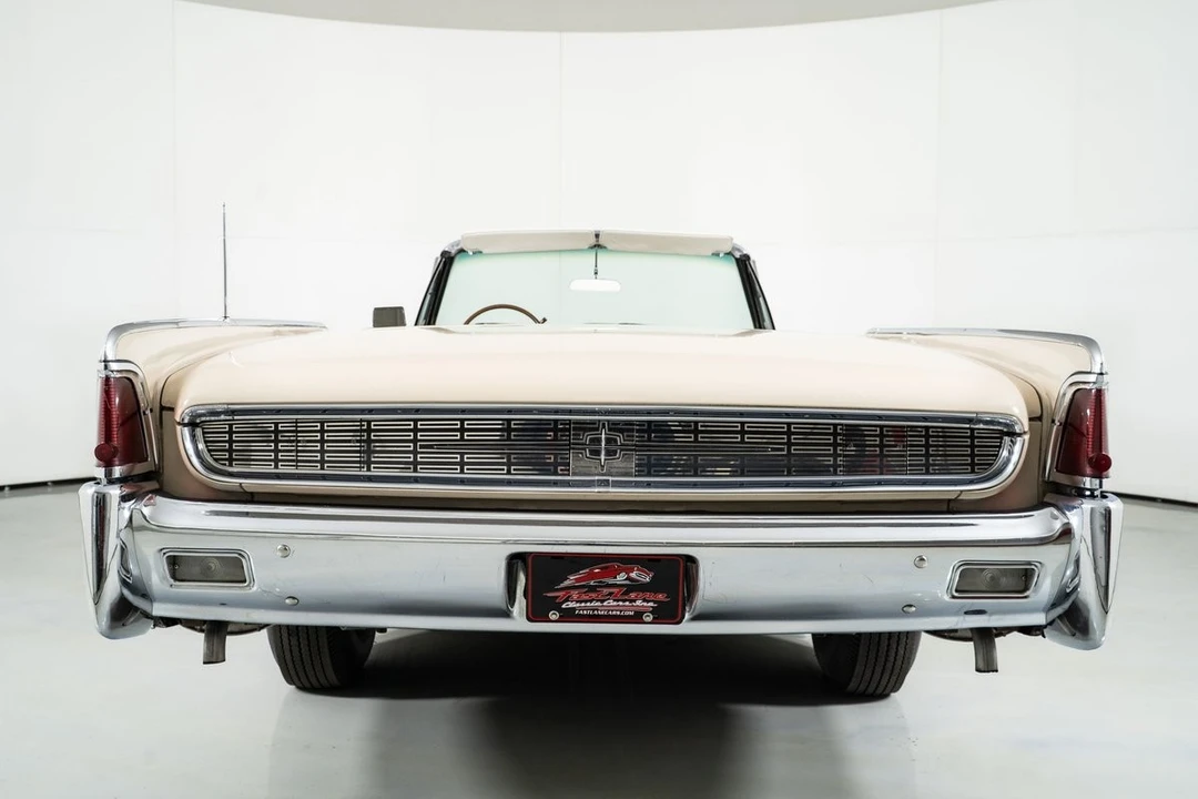 1962 Lincoln Continental 4th Gen - Image 11 of 12