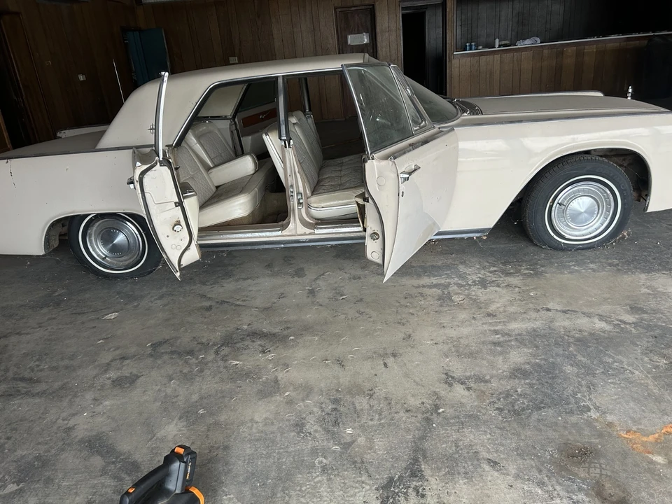 1962 Lincoln Continental 4th Gen - Image 6 of 20