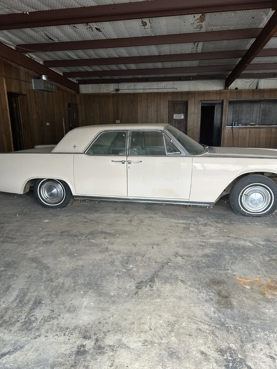 1962 Lincoln Continental 4th Gen - Image 4 of 20