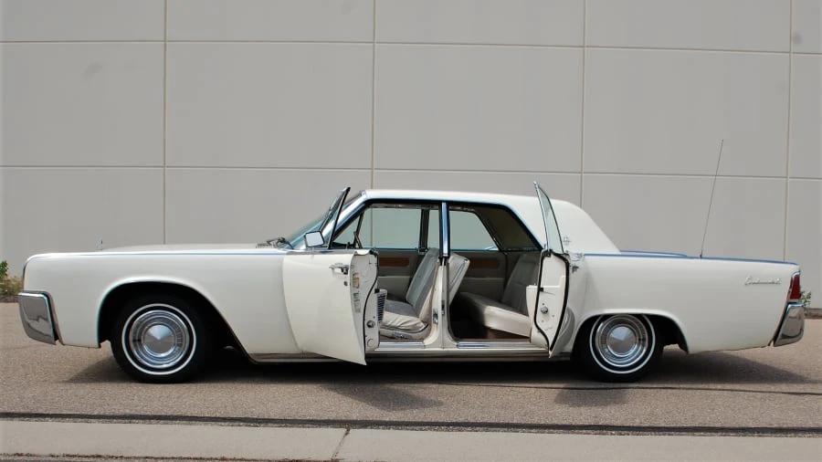 1962 Lincoln Continental 4th Gen - Image 9 of 12
