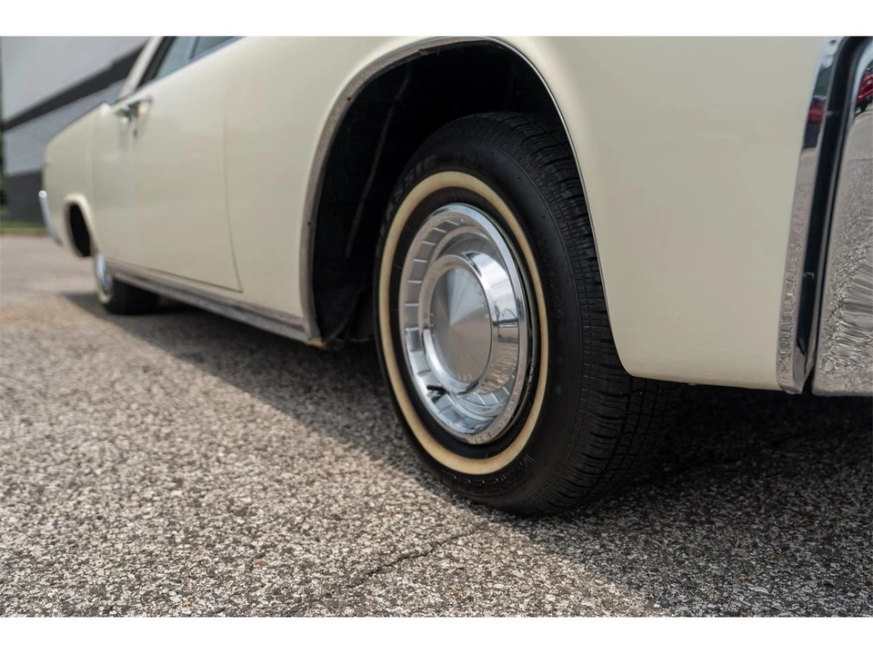 1962 Lincoln Continental 4th Gen - Image 26 of 31