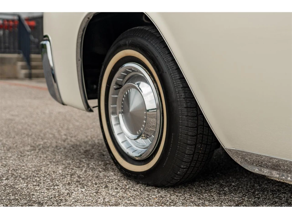 1962 Lincoln Continental 4th Gen - Image 17 of 31