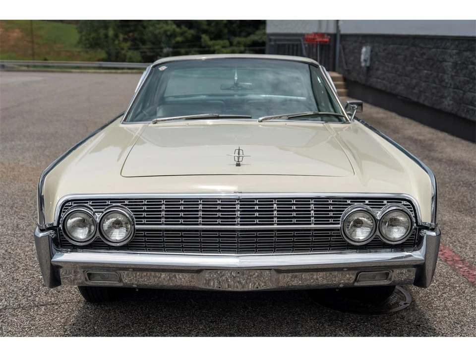 1962 Lincoln Continental 4th Gen - Image 22 of 31