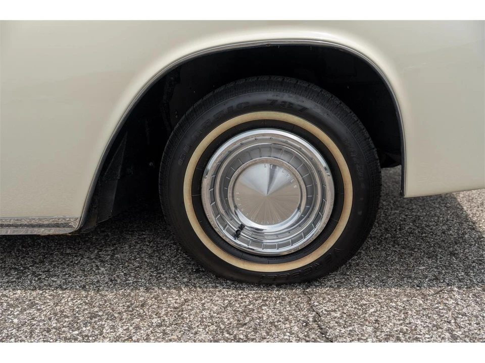 1962 Lincoln Continental 4th Gen - Image 27 of 31
