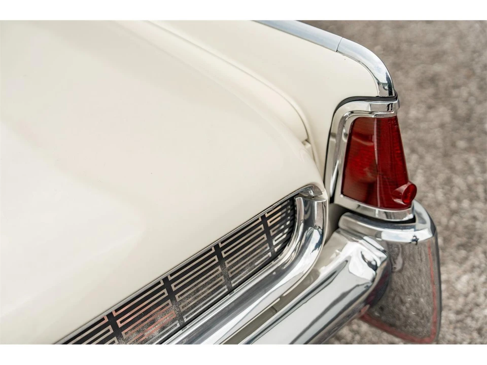 1962 Lincoln Continental 4th Gen - Image 13 of 31