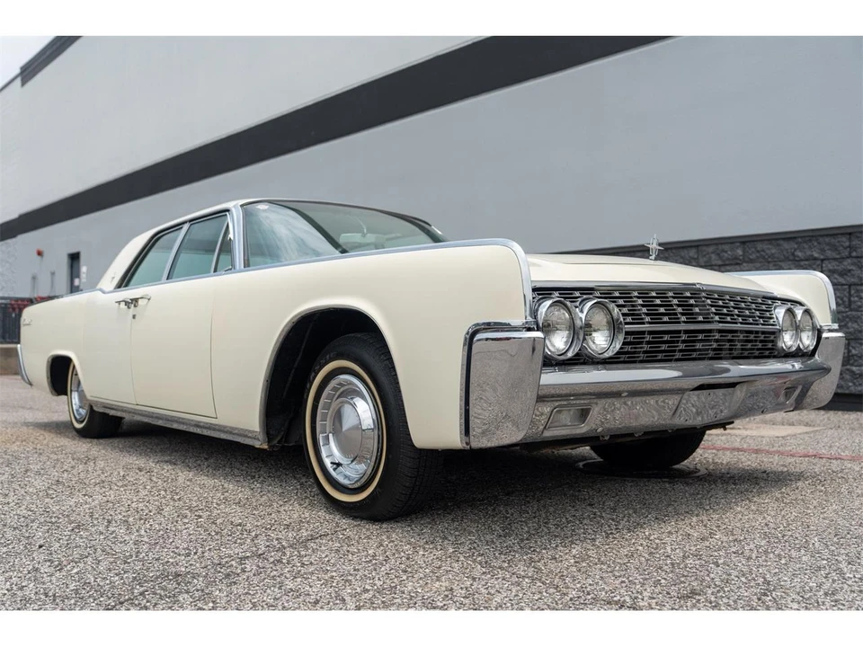 1962 Lincoln Continental 4th Gen - Image 3 of 31