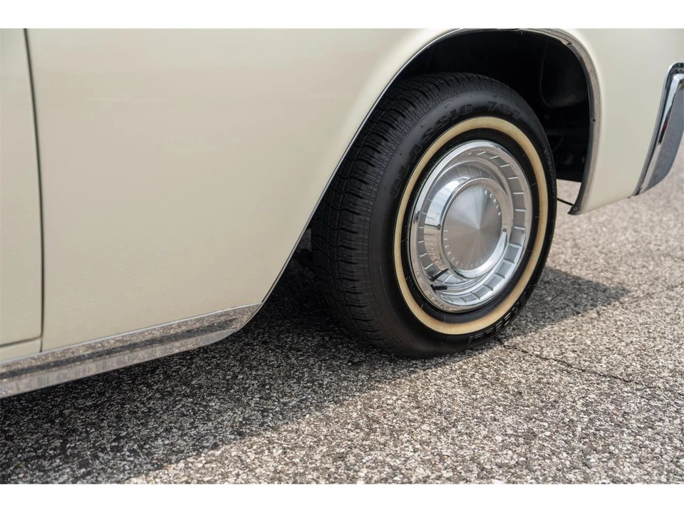 1962 Lincoln Continental 4th Gen - Image 28 of 31