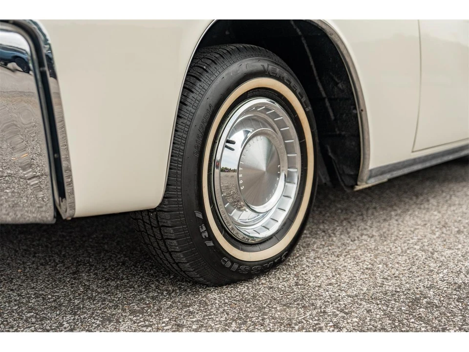1962 Lincoln Continental 4th Gen - Image 19 of 31