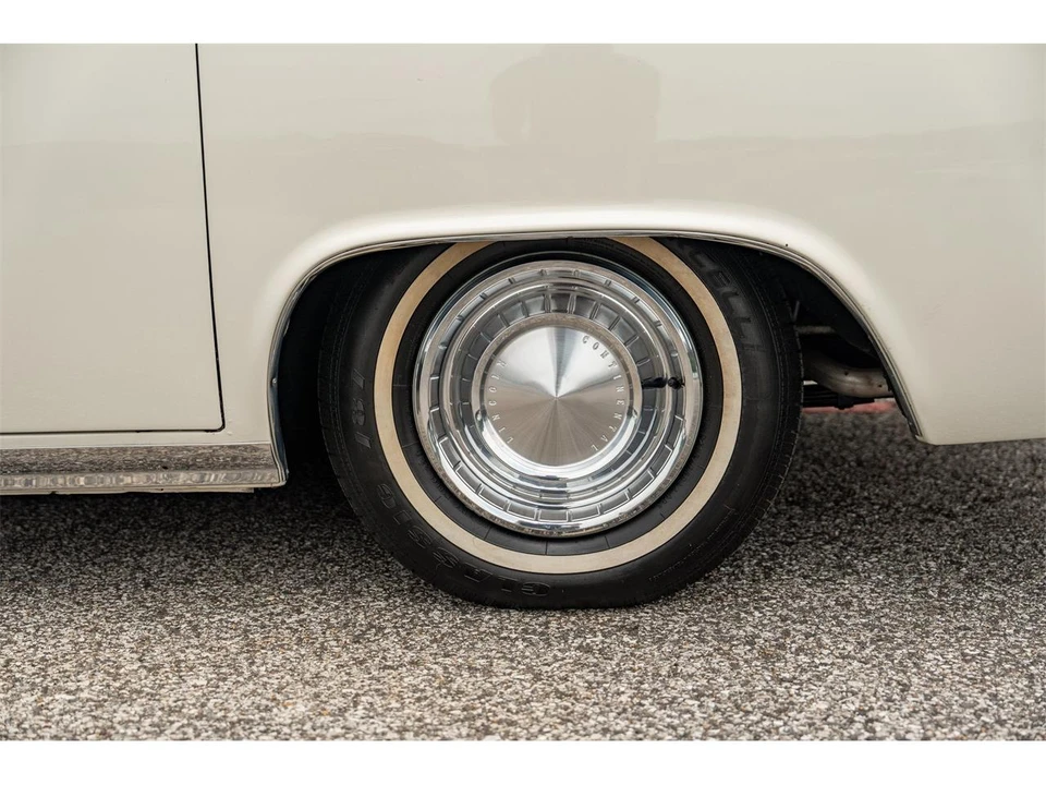 1962 Lincoln Continental 4th Gen - Image 15 of 31