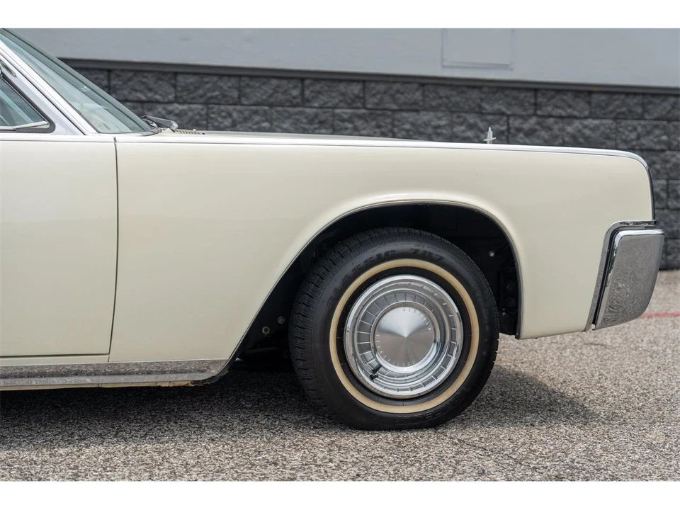 1962 Lincoln Continental 4th Gen - Image 20 of 31