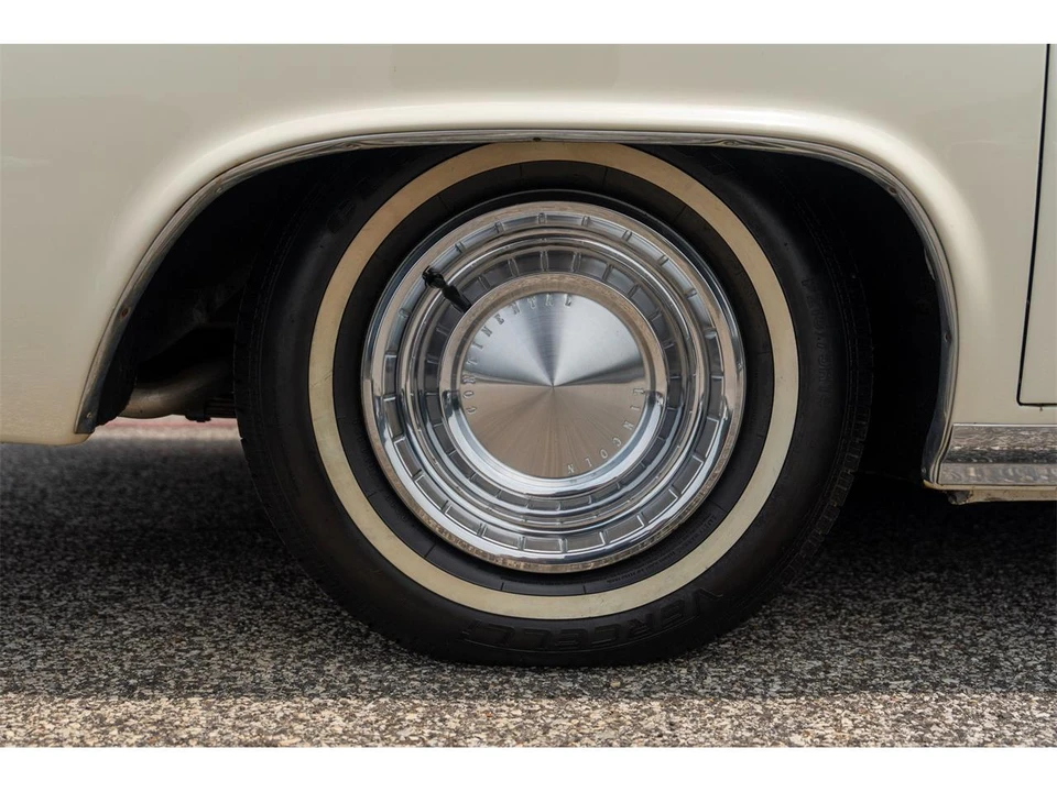 1962 Lincoln Continental 4th Gen - Image 30 of 31