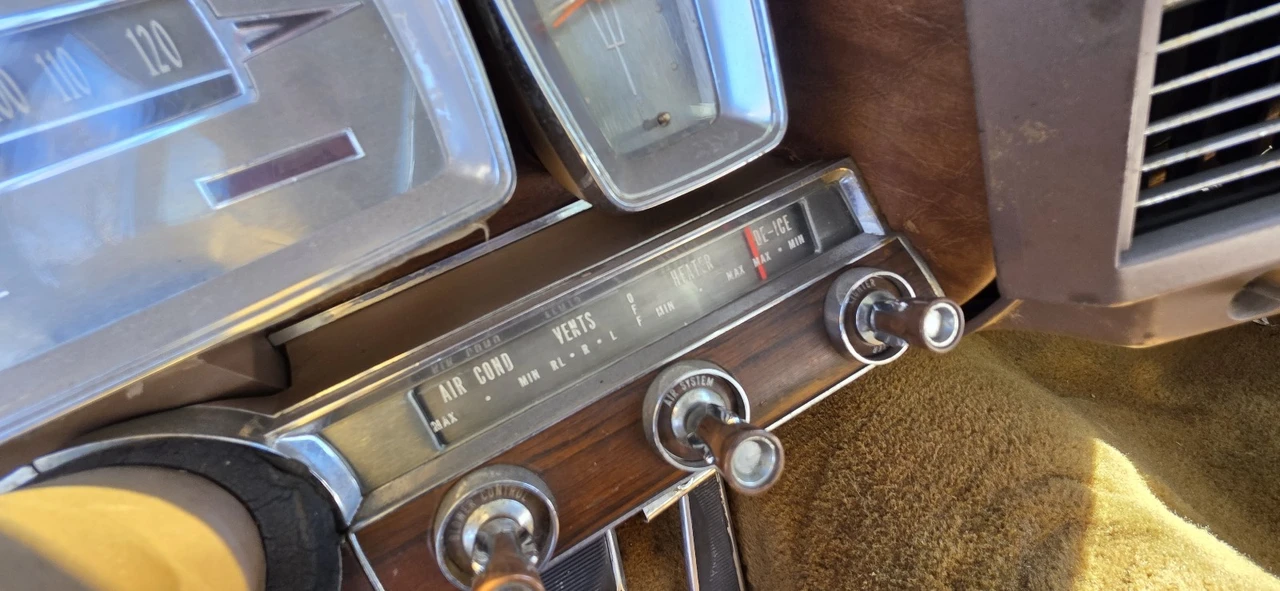 1962 Lincoln Continental 4th Gen - Image 12 of 21