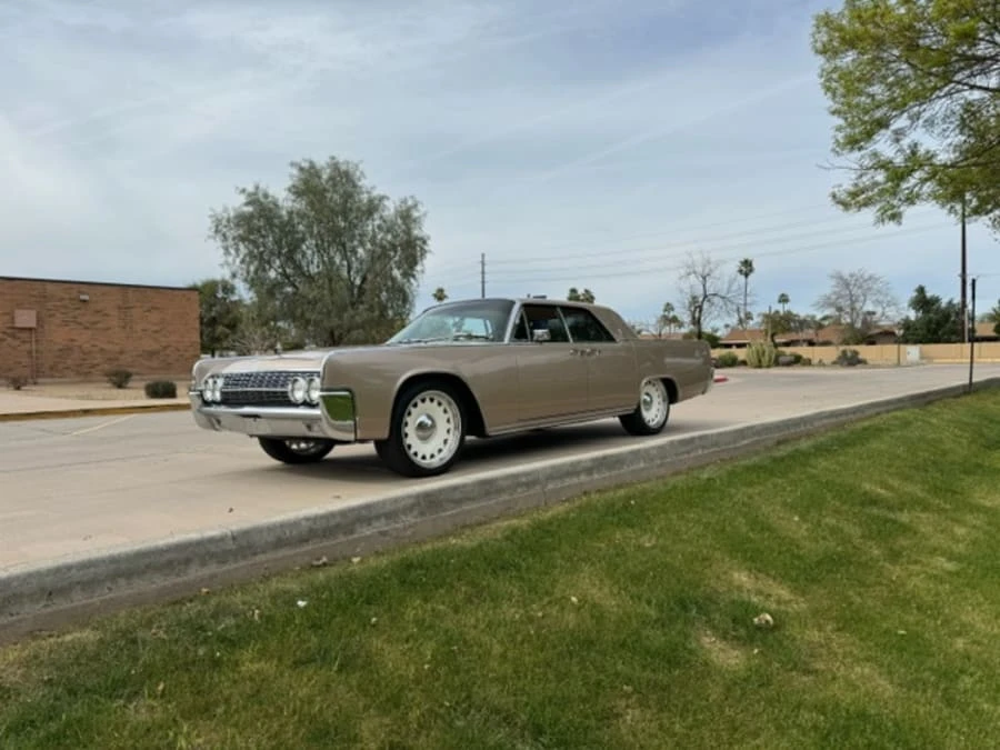 1962 Lincoln Continental 4th Gen - Image 11 of 14