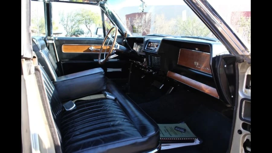 1962 Lincoln Continental 4th Gen - Image 9 of 12