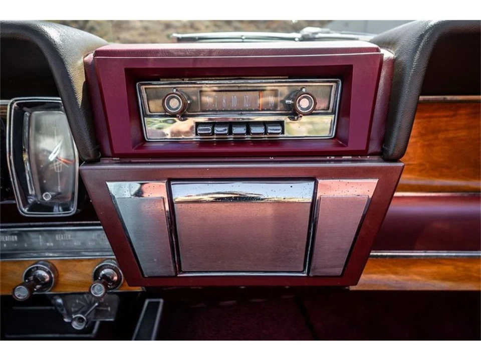 1962 Lincoln Continental 4th Gen - Image 16 of 31