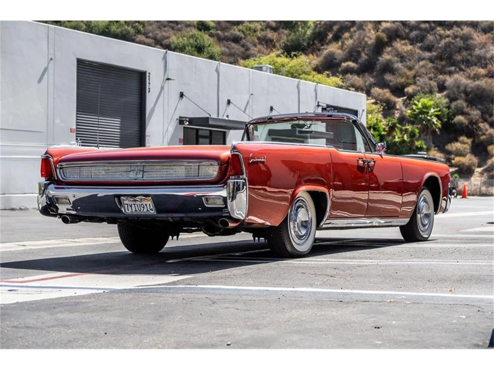 1962 Lincoln Continental 4th Gen - Image 13 of 31