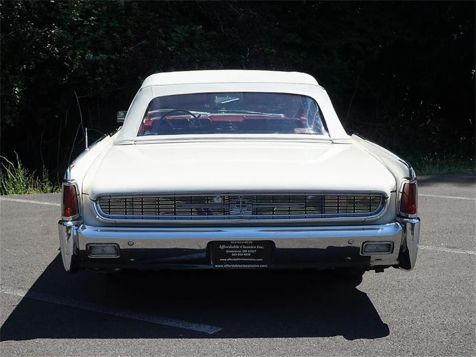 1962 Lincoln Continental 4th Gen - Image 7 of 31