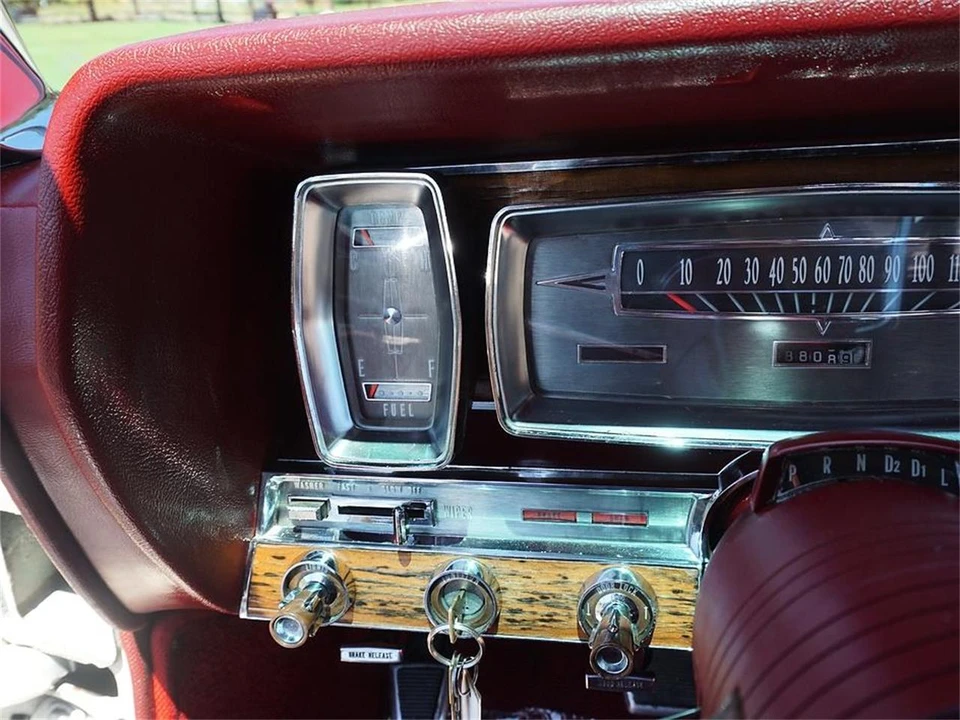 1962 Lincoln Continental 4th Gen - Image 19 of 31