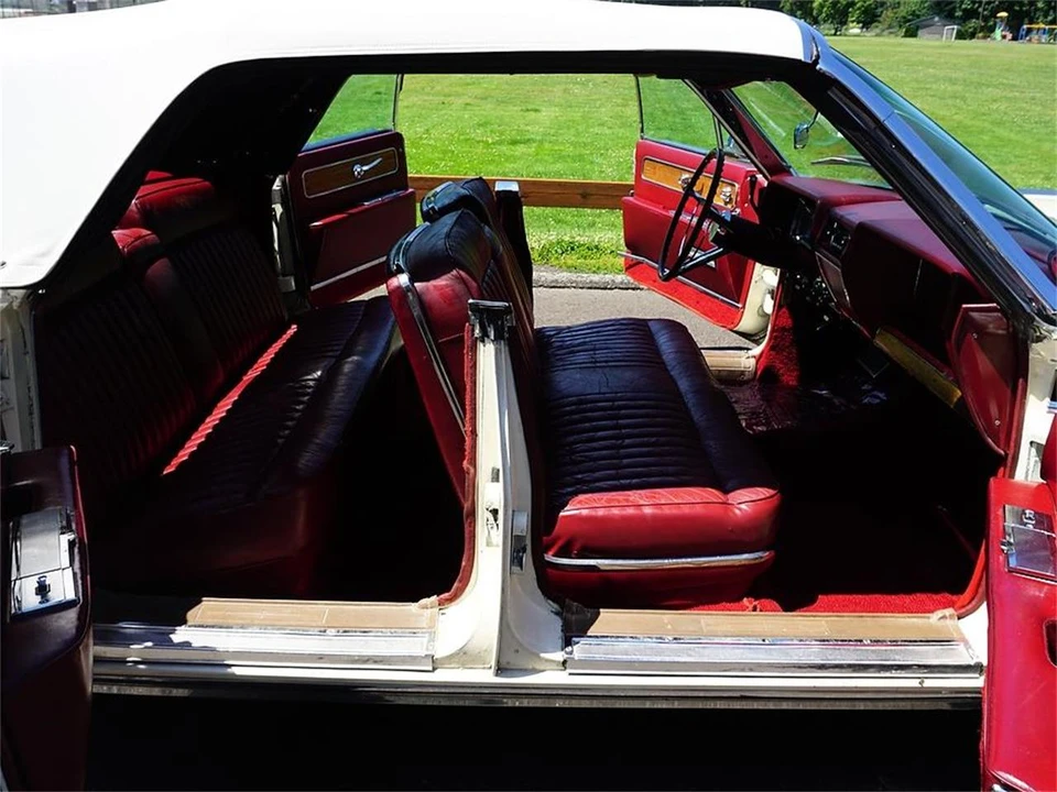 1962 Lincoln Continental 4th Gen - Image 29 of 31