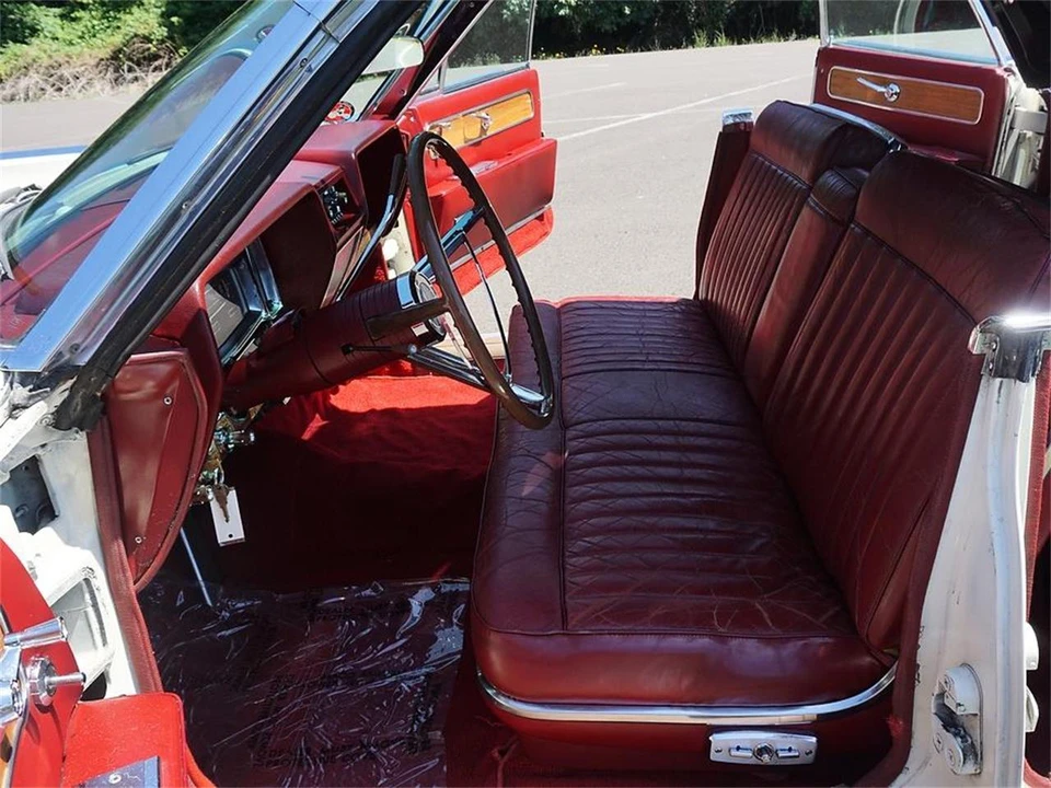 1962 Lincoln Continental 4th Gen - Image 14 of 31