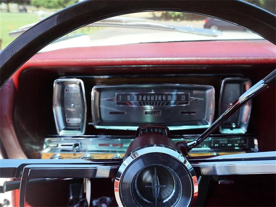1962 Lincoln Continental 4th Gen - Image 18 of 31