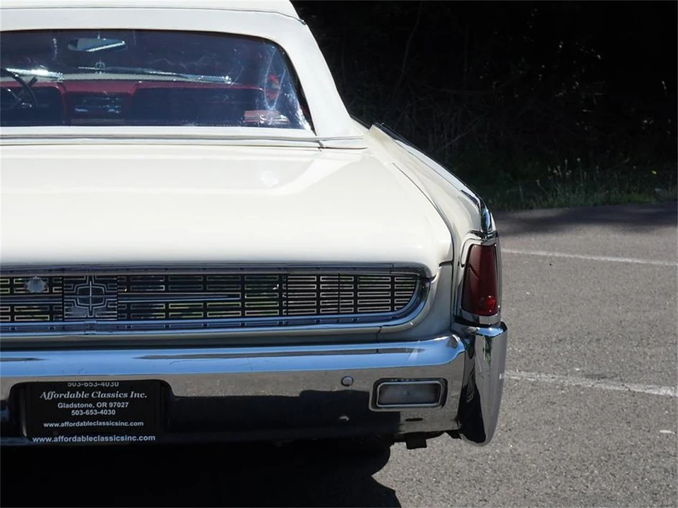 1962 Lincoln Continental 4th Gen - Image 9 of 31