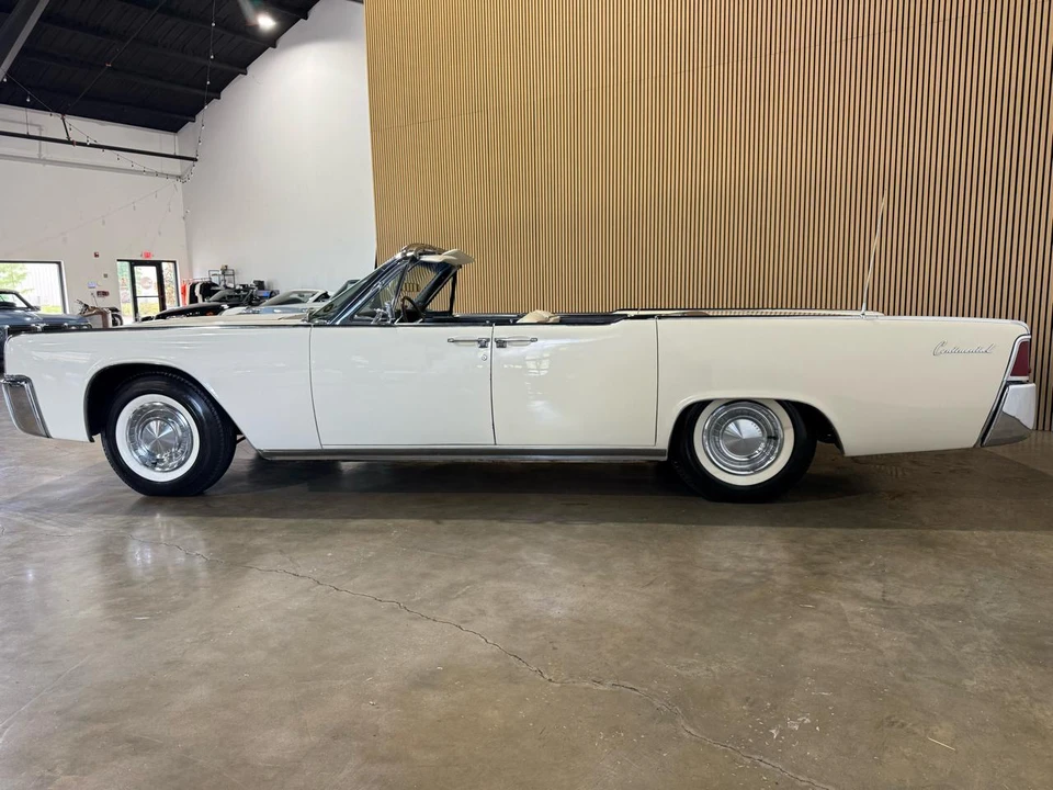 1962 Lincoln Continental 4th Gen - Image 21 of 31