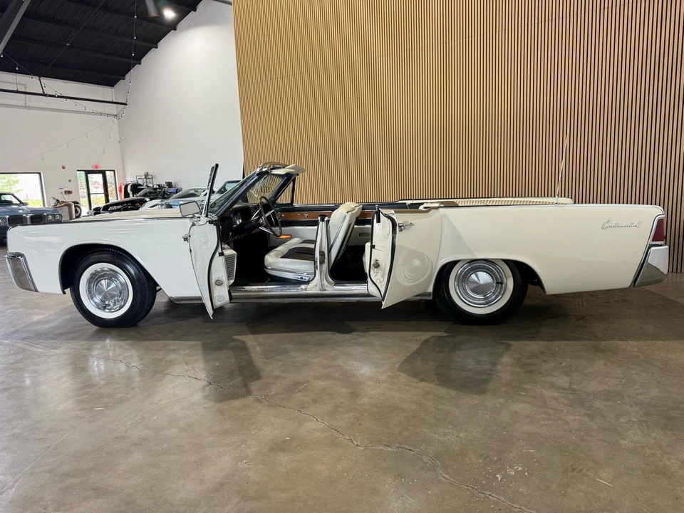 1962 Lincoln Continental 4th Gen - Image 27 of 31