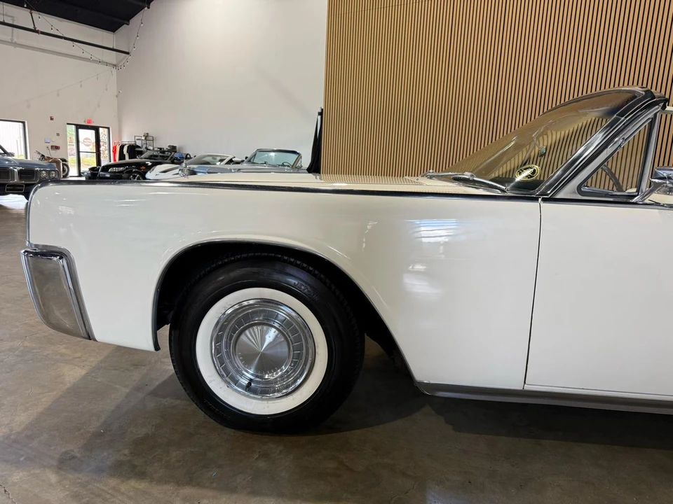 1962 Lincoln Continental 4th Gen - Image 20 of 31