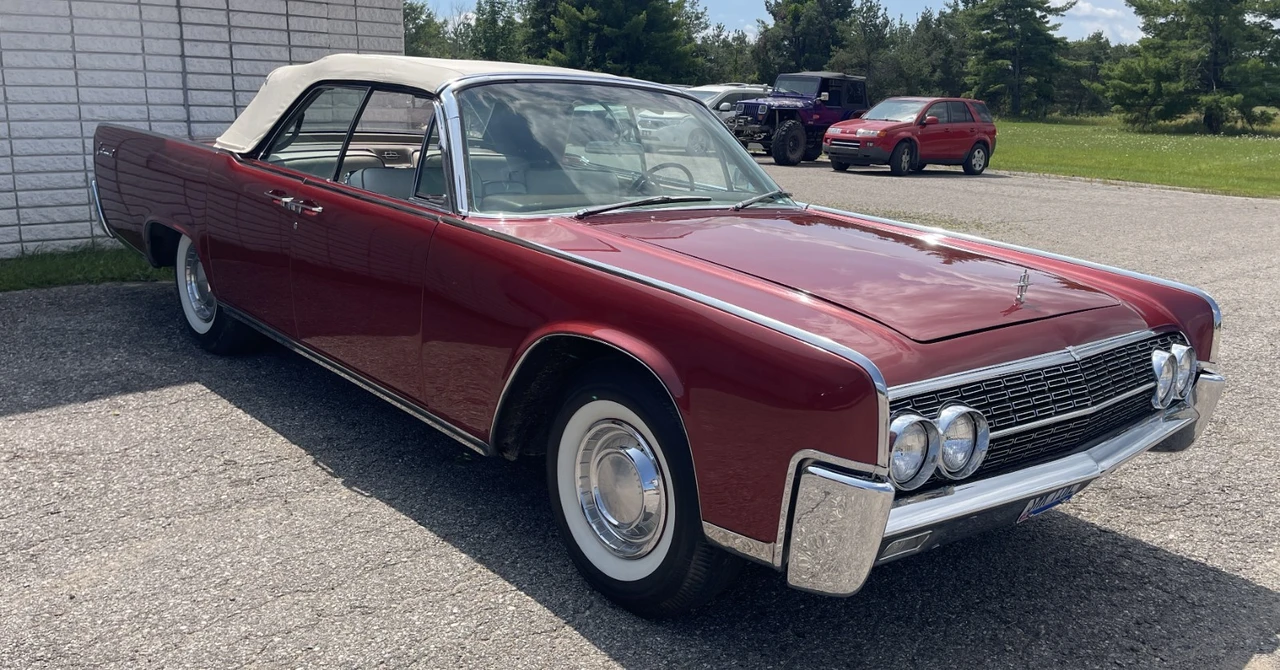 1962 Lincoln Continental 4th Gen - Image 2 of 31